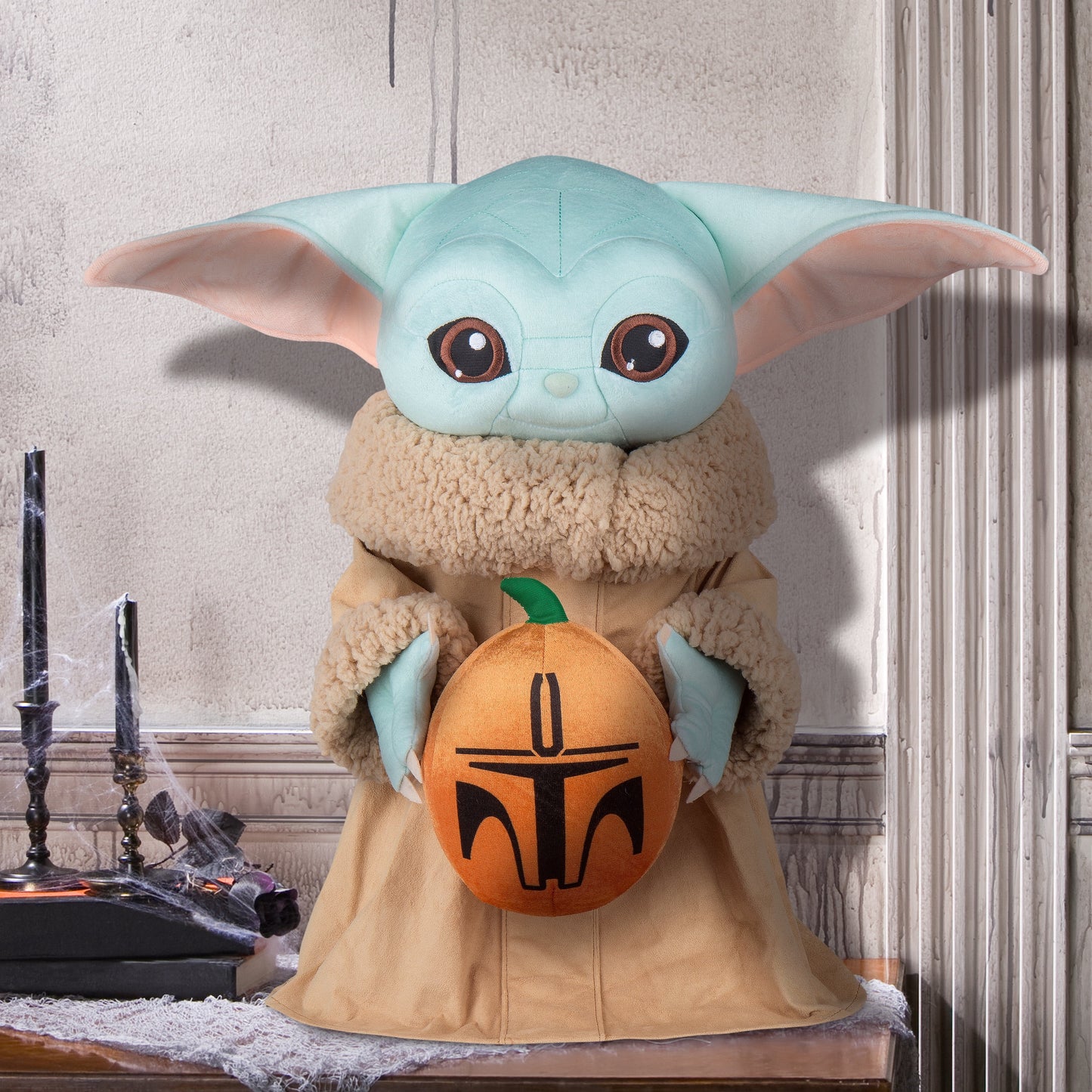 Star Wars the Child Plush (Baby Yoda) Halloween Decor