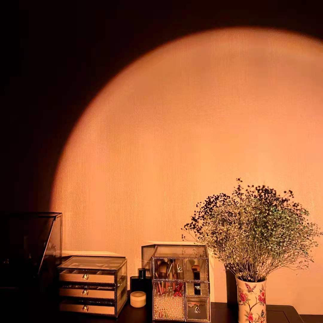 Rechargeable Rainbow Sunset Projection Lamp - Create a Magical Atmosphere in Any Room!