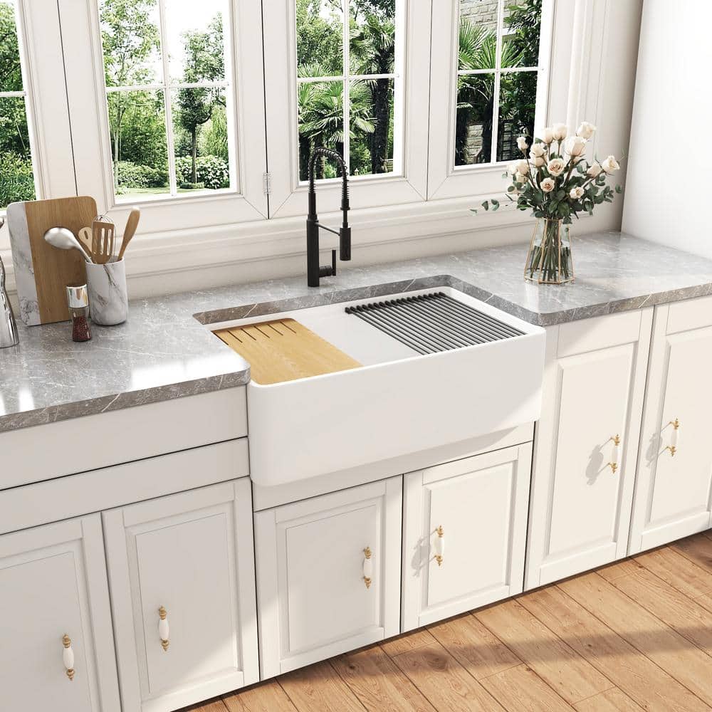 33 In. Workstation Kitchen Sink - Single Bowl Farmhouse Apron  with Cutting Board, Bottom Grid, Strainer